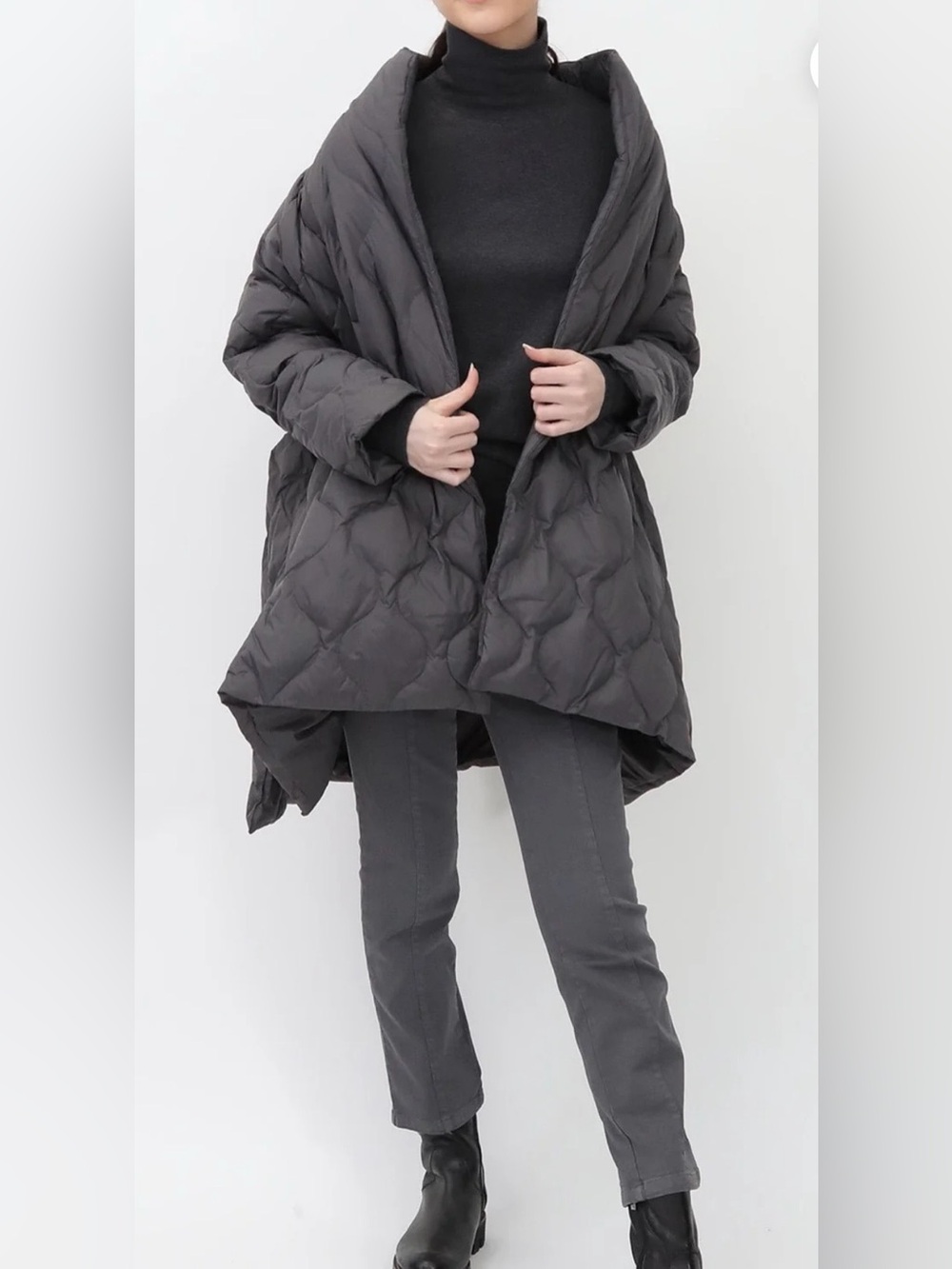 Jarbo Cortina NWOT Goose Down Oversized Avant Garde Quilted Charcoal Jacket M